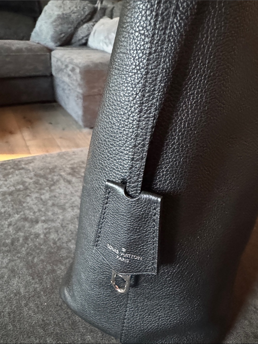 Louis Vuitton Noir Lockme Leather Shoulder Hobo with Silver LV Emblem - Picture 14 of 16